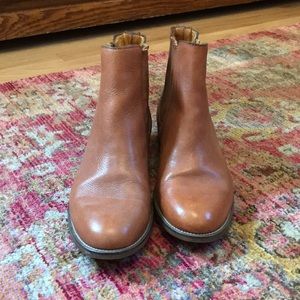 Madewell Chelsea Boots in Cognac Leather